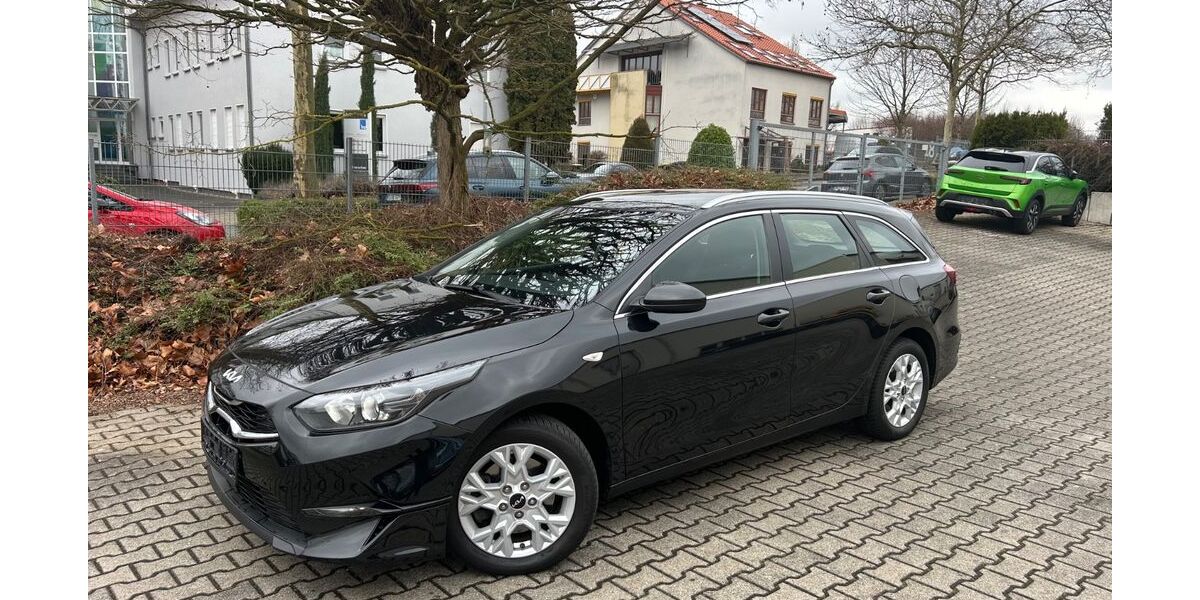 Kia ceed Sportswagon 43.000 km 17.980 &euro; Dortmund 44269