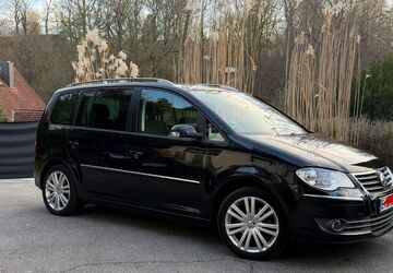 VW Touran 61.222 km 6.000 &euro; Essen 45147