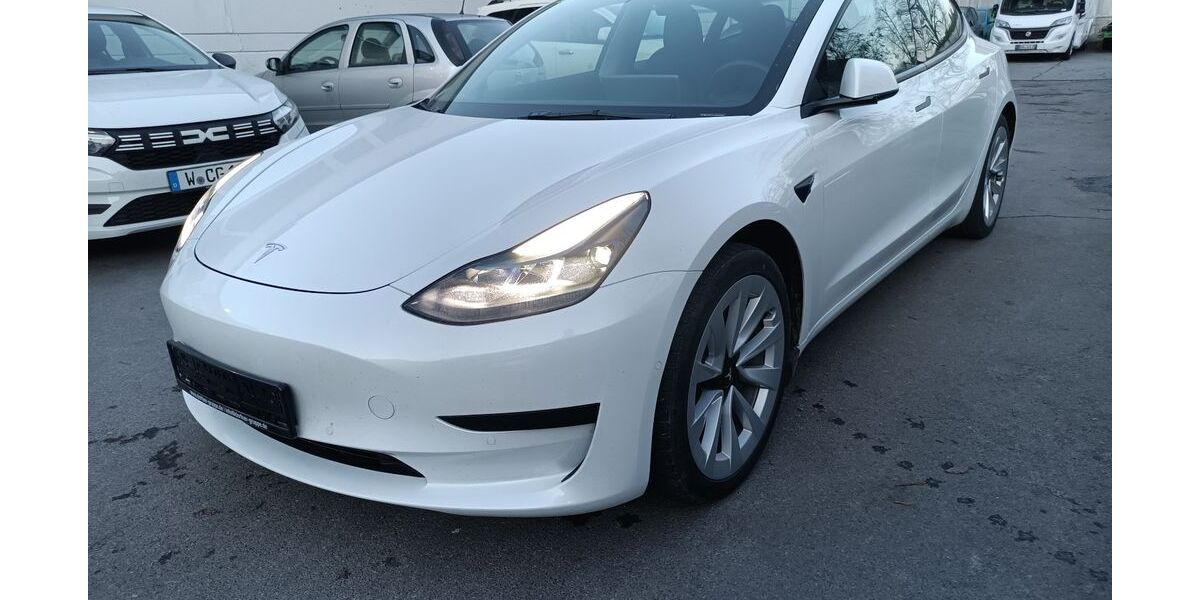 Tesla Model 3 92.000 km 24.999 &euro; Wuppertal 42281