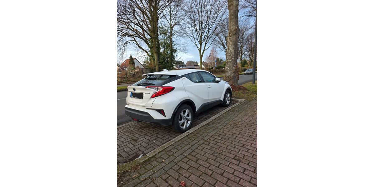 Toyota C-HR 60.800 km 17.000 &euro; Herten 45701
