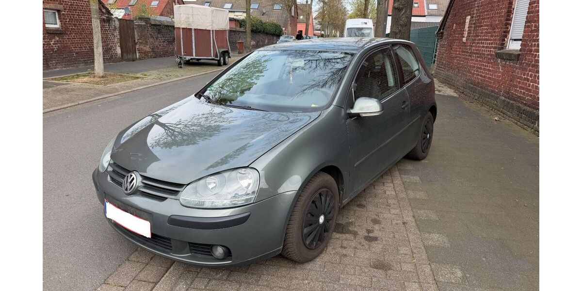 VW Golf 189.000 km 999 &euro; Essen 45329