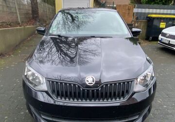 Skoda Fabia 102.000 km 6.900 &euro; Bochum 44879