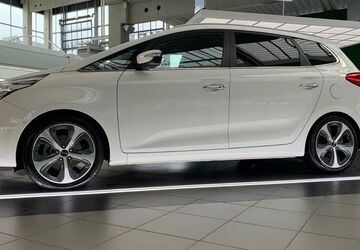 Kia Carens 74.000 km 13.500 &euro; Mülheim an der Ruhr 45475