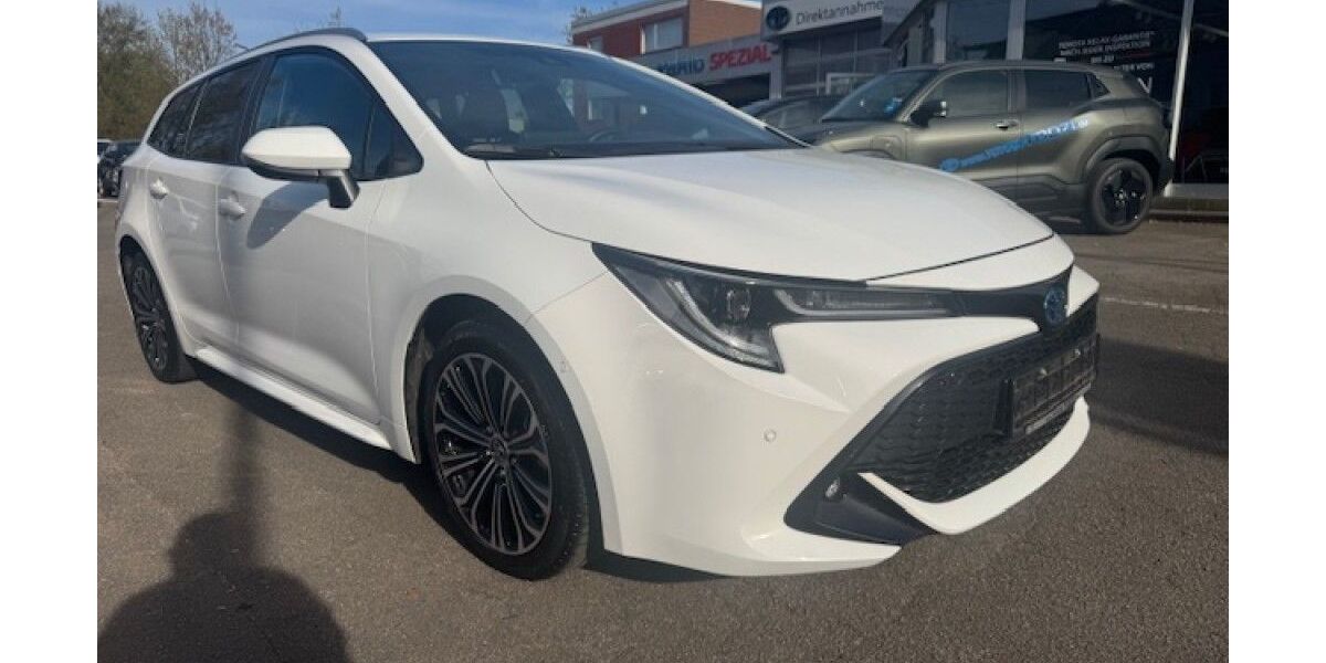 Toyota Corolla 33.225 km 22.900 &euro; Gelsenkirchen 45891