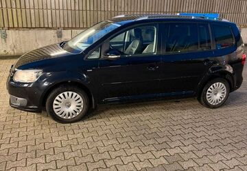 VW Touran 276.156 km 5.900 &euro; Wuppertal 42119