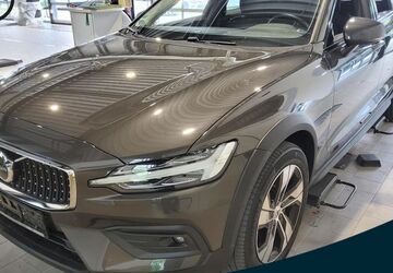 Volvo V60 Cross Country 36.813 km 37.850 &euro; Essen-Kray 45309
