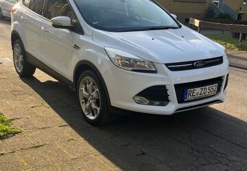 Ford Kuga 142.877 km 9.500 &euro; Marl 45772
