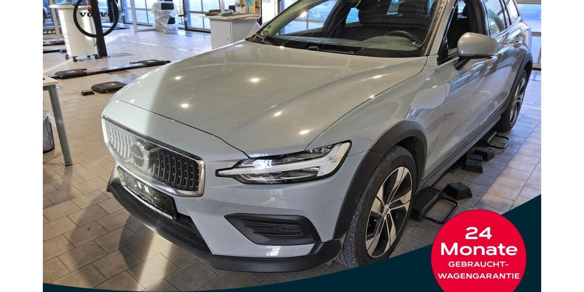 Volvo V60 Cross Country 33.967 km 33.990 &euro; Essen-Kray 45309