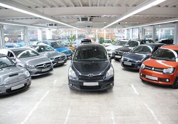 Toyota Verso 240.000 km 2.990 &euro; Essen 45356