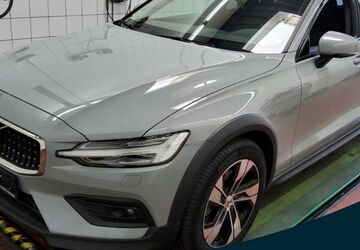 Volvo V60 Cross Country 19.500 km 41.980 &euro; Essen-Kray 45309
