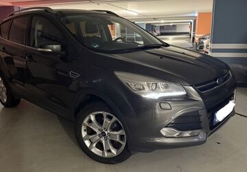 Ford Kuga 62.000 km 9.990 &euro; Bochum 44787