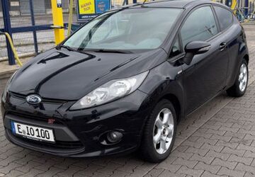 Ford Fiesta 204.000 km 2.300 &euro; Essen 45127