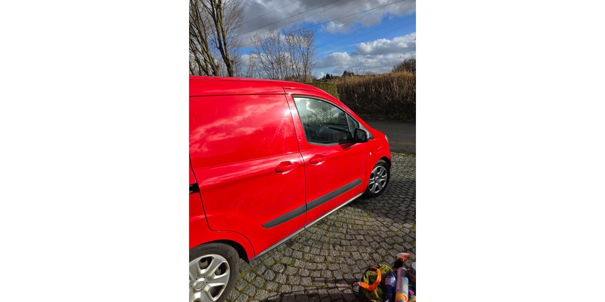 Ford Transit Courier 207.000 km 5.000 &euro; Dortmund 44319