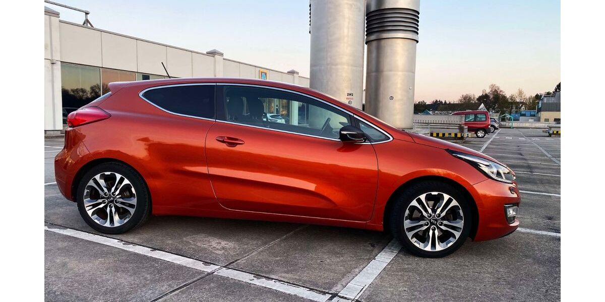 Kia pro ceed / ProCeed 150.000 km 6.500 &euro; Essen 45145