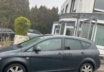 Seat Altea 209.143 km 2.890 &euro; Essen 45326