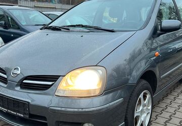 Nissan Almera Tino 189.000 km 1.999 &euro; Essen 45356