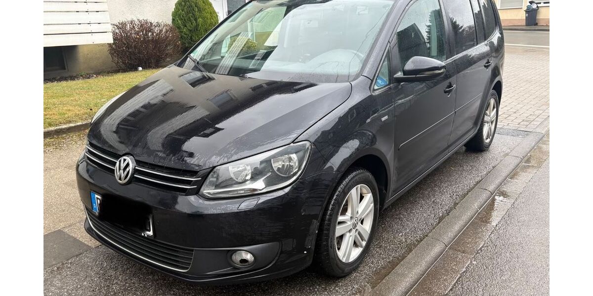 VW Touran 282.000 km 5.100 &euro; Recklinghausen 45661