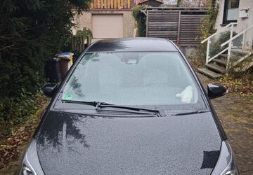 Toyota Yaris 52.000 km 12.500 &euro; Dortmund 44269