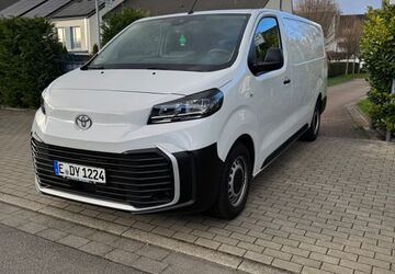 Toyota Proace (Verso) 12.098 km 26.999 &euro; Essen 45143