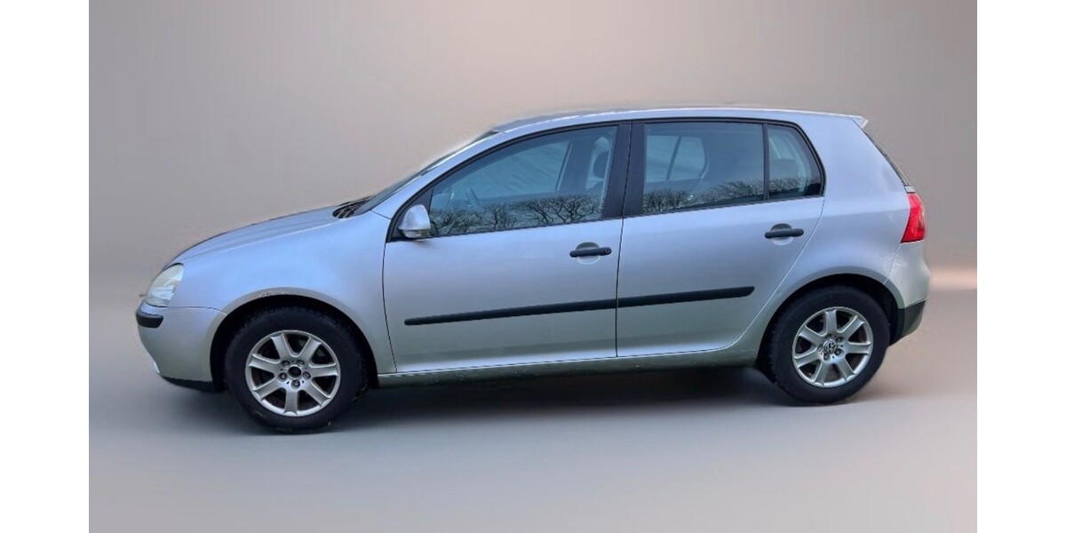 VW Golf 5 148.587 km 3.350 &euro; Dortmund 44135