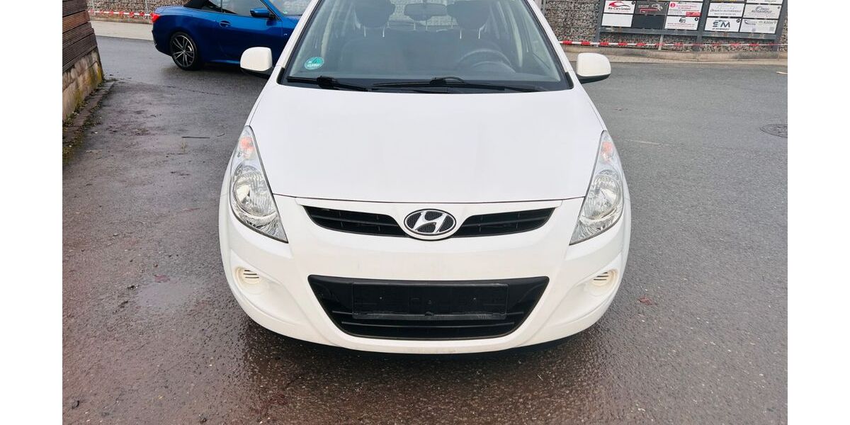 Hyundai i20 165.000 km 2.200 &euro; Gelsenkirchen 45884
