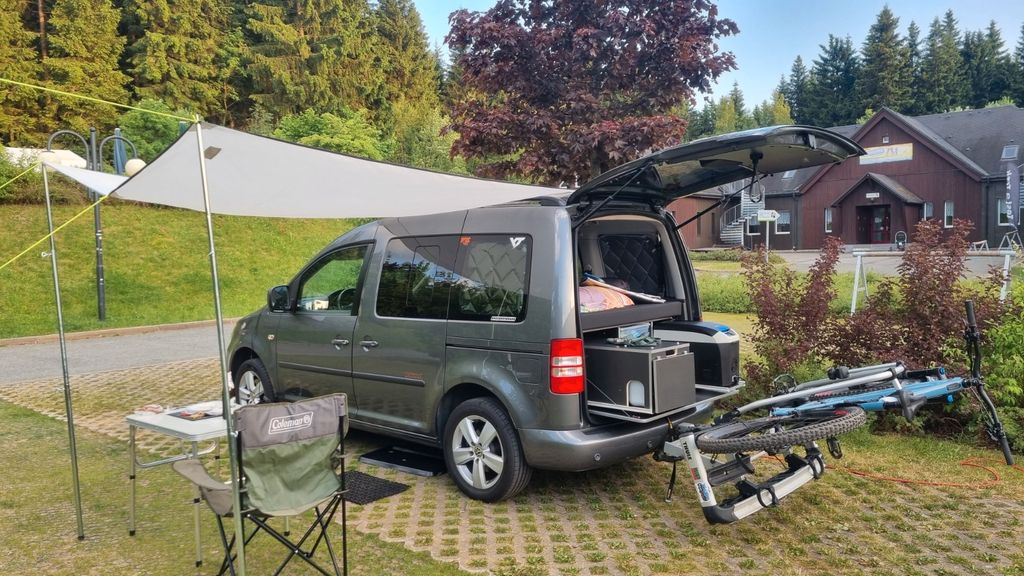 VW Caddy 152.000 km 9.999 &euro; Bochum 44805