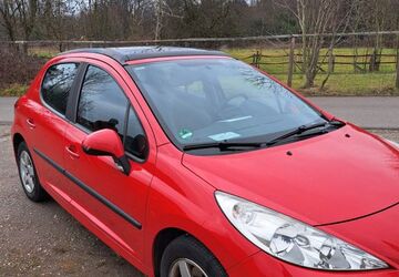 Peugeot 207 160.000 km 2.600 &euro; Oberhausen 46045