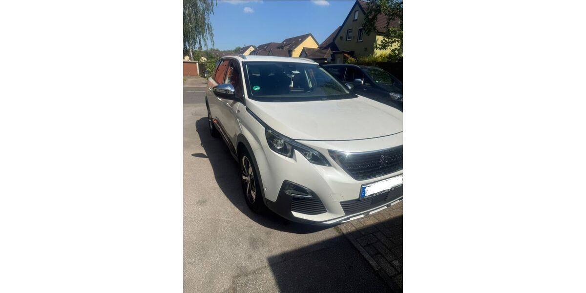 Peugeot 5008 142.000 km 16.900 &euro; Marl 45772