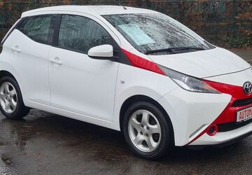 Toyota Aygo (X) 122.628 km 7.950 &euro; Dorsten 46282