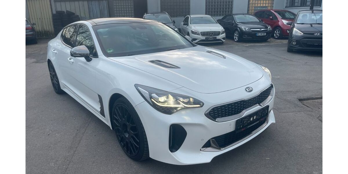 Kia Stinger 177.667 km 18.890 &euro; Castrop-Rauxel 44577