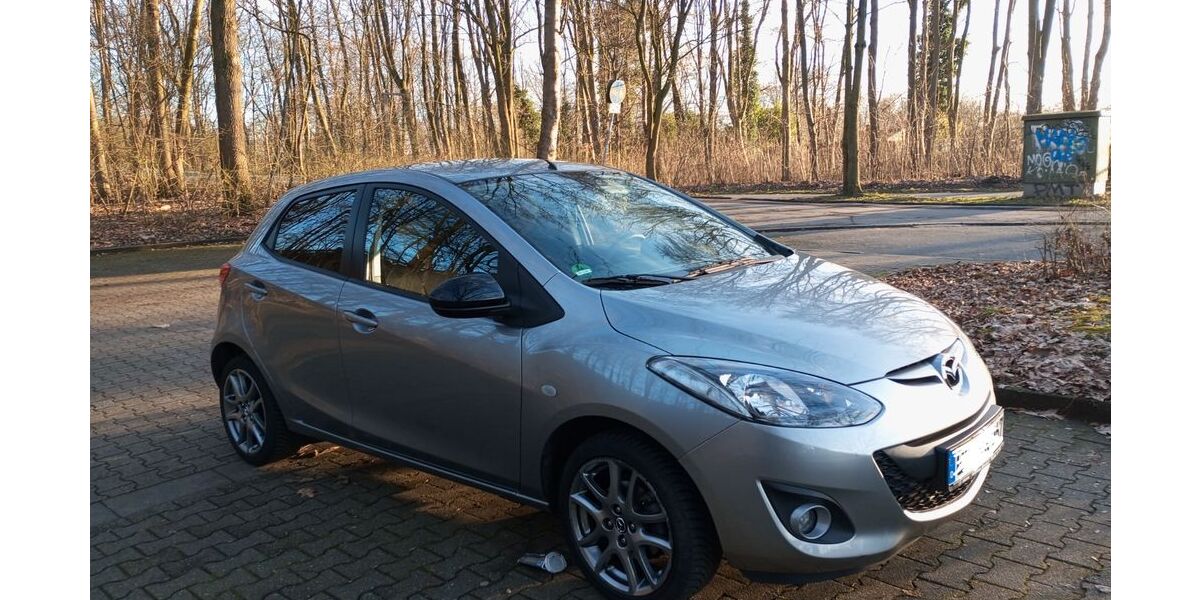 Mazda 2 24.000 km 7.250 &euro; Gelsenkirchen 45891