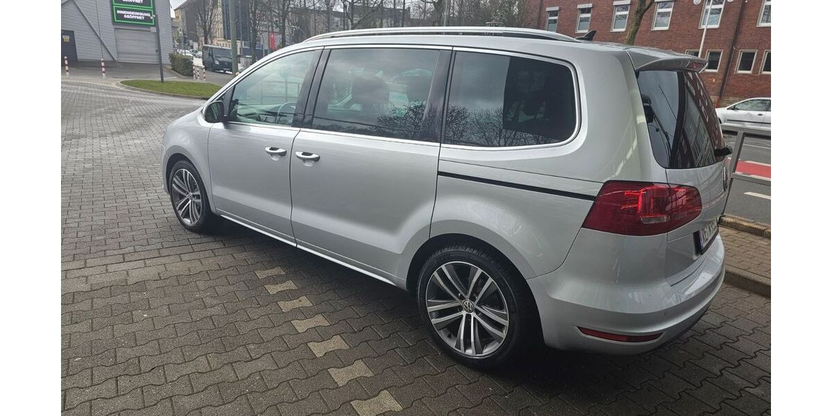 VW Sharan 89.156 km 23.999 &euro; Castrop-Rauxel 44575