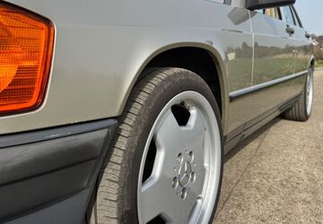 Mercedes-Benz 190 123.500 km 9.490 &euro; Bochum 44797