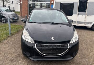Peugeot 208 69.000 km 4.900 &euro; Oberhausen 46049