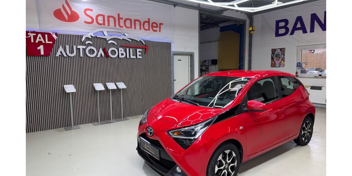 Toyota Aygo (X) 21.500 km 10.490 &euro; Wuppertal 42327