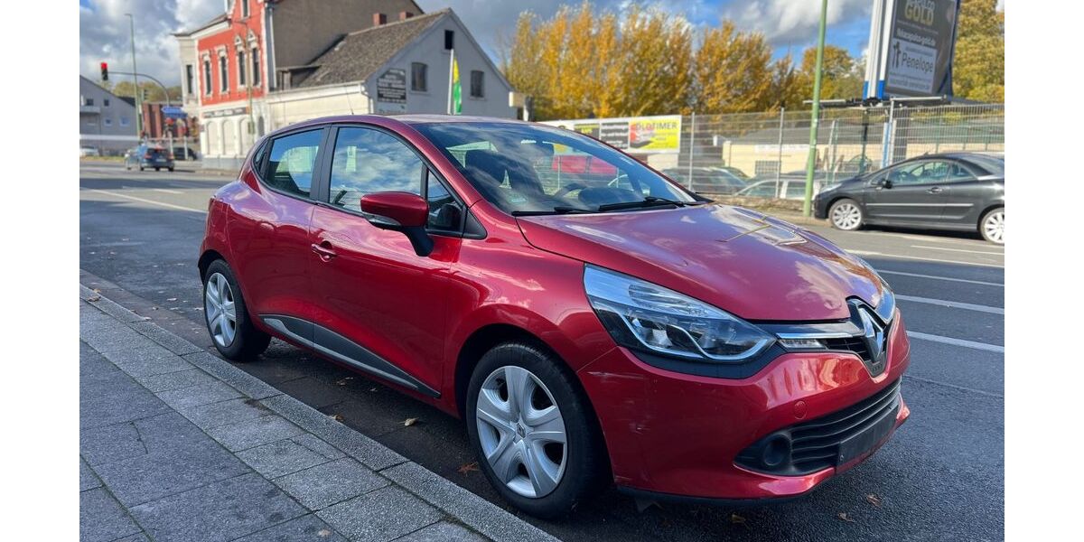 Renault Clio 190.000 km 3.600 &euro; ESSEN 45329