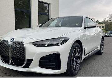 BMW i4 5.900 km 51.490 &euro; Essen 45134