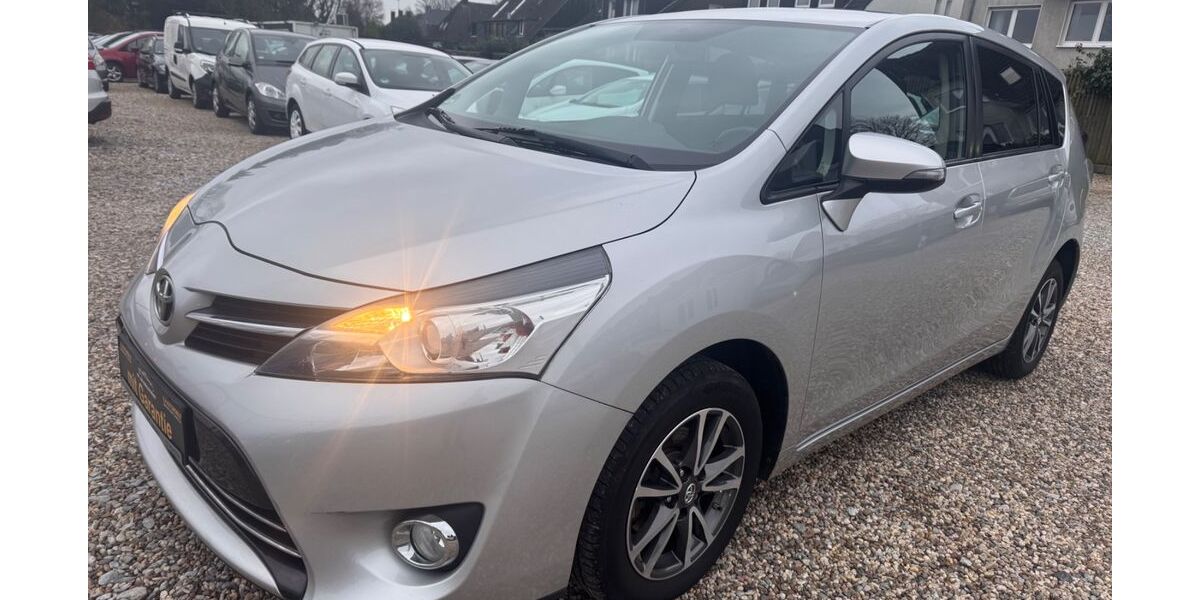 Toyota Verso 99.000 km 10.999 &euro; Essen 45355