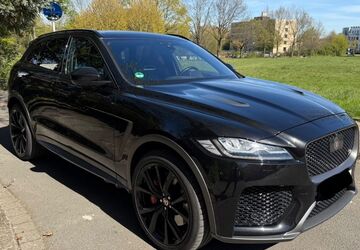 Jaguar F-Pace 83.000 km 49.850 &euro; Dortmund 44379