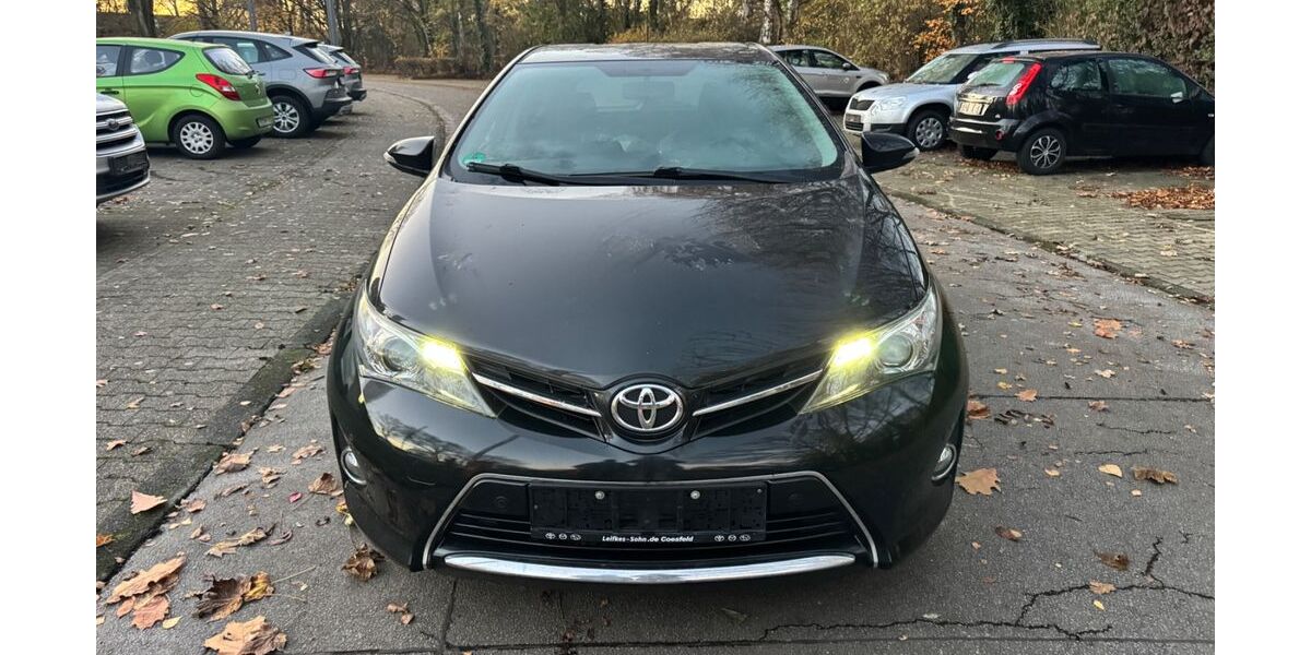 Toyota Auris 180.000 km 7.499 &euro; Gelsenkirchen 45879
