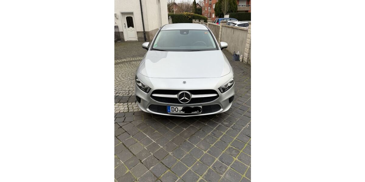 Mercedes-Benz A 180 57.000 km 22.900 &euro; Dortmund 44149