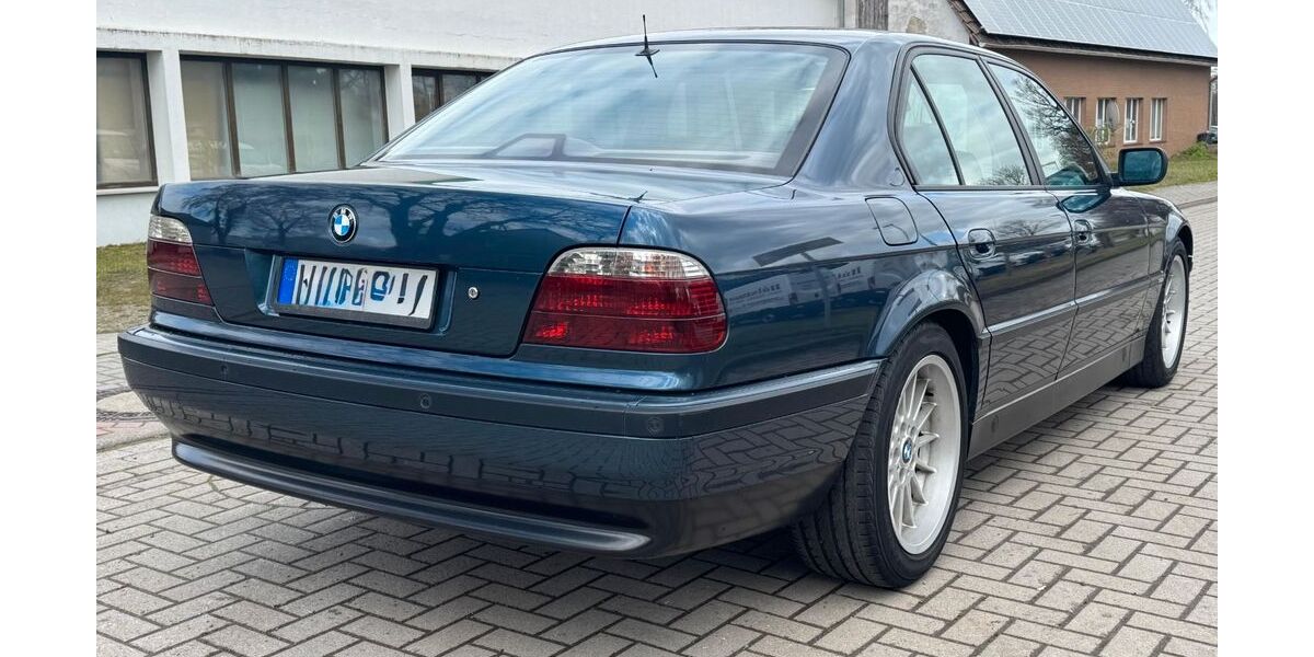 BMW 735 243.000 km 11.750 &euro; Herne 44653
