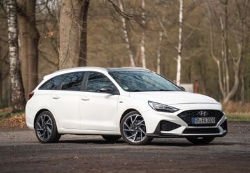 Hyundai i30 232.635 km 10.400 &euro; Wuppertal 42399