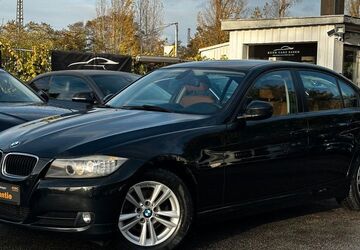 BMW 318 148.000 km 8.900 &euro; Essen 45326