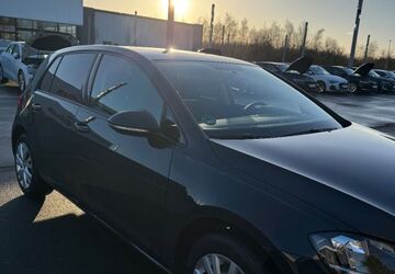 VW Golf 152.000 km 9.450 &euro; Bochum 44807