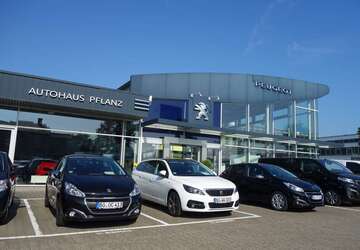 Peugeot 208 16.123 km 14.885 &euro; Bochum 44801