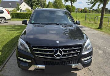 Mercedes-Benz ML 350 266.800 km 14.600 &euro; Lünen 44534