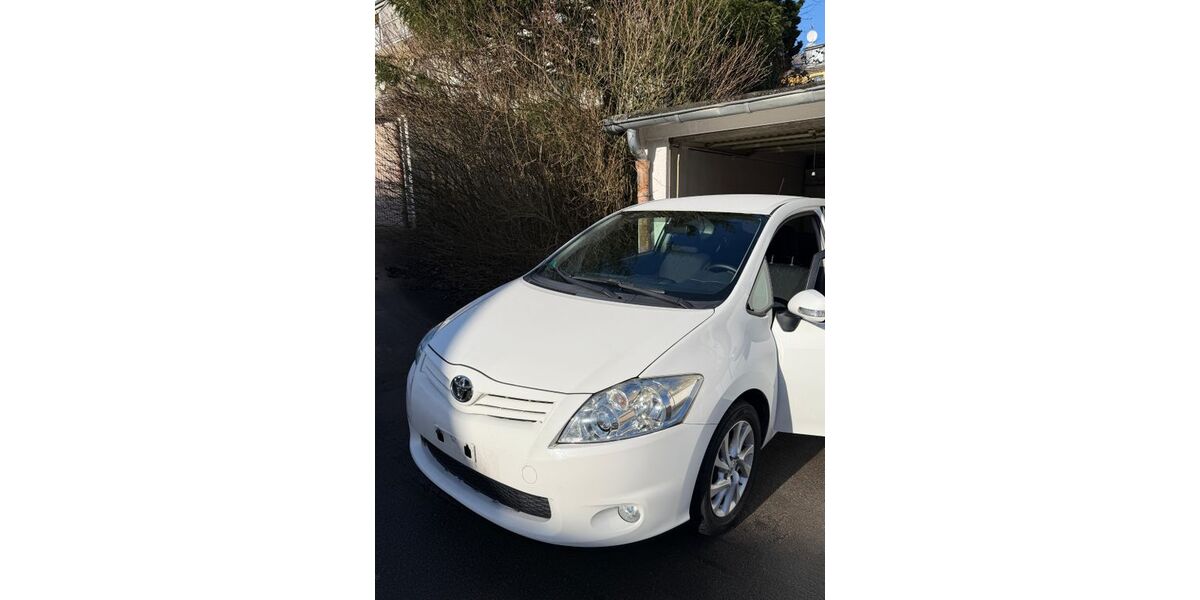 Toyota Auris 140.000 km 4.750 &euro; Heiligenhaus 42579