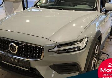 Volvo V60 Cross Country 34.984 km 34.480 &euro; Essen-Kray 45309