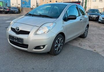 Toyota Yaris 166.000 km 2.490 &euro; Bochum - Bochum-Mitte 44809
